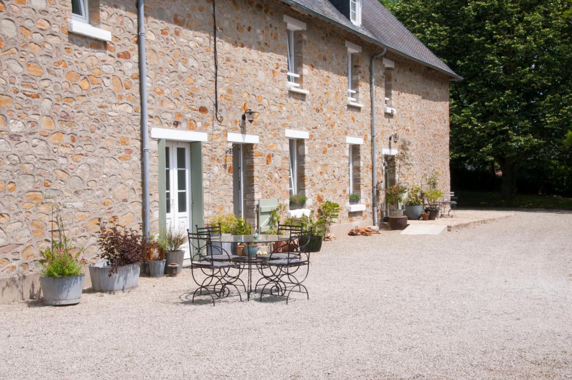 La Maison Des Tilleuls Saint-Germain-Sur-Seves Εξωτερικό φωτογραφία